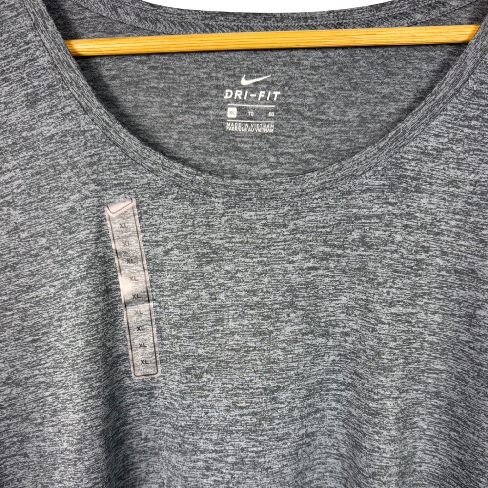 Nike Training Tee Womens‎ XL Dark Grey Heather Dri-FIT Scoop Neck 902082-010
